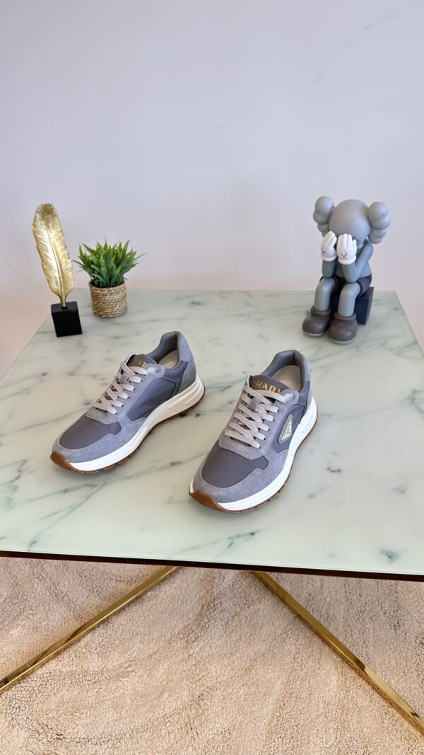 PRADA PRAX 01 SNEAKER GRIJS