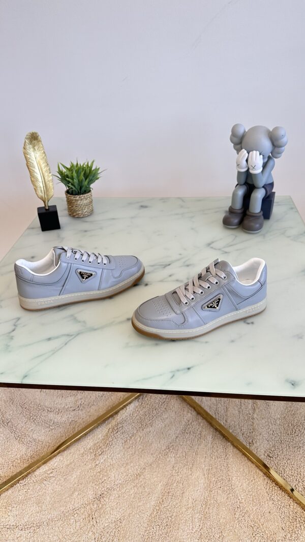 PRADA DOWNTOWN LEATHER SNEAKER GRIJS - Afbeelding 4