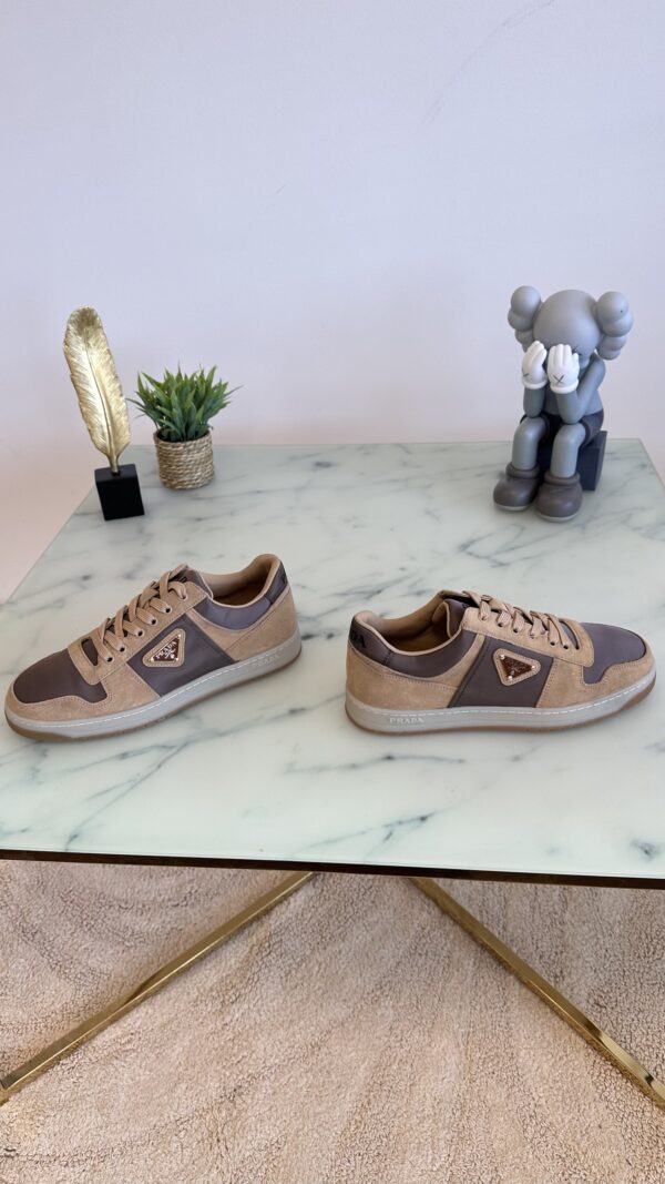 PRADA DOWNTOWN SUEDE SNEAKER BEIGE - Afbeelding 4