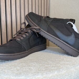 Nike Air Jordan 1 Low x Travis Scott OG - Velvet Brown